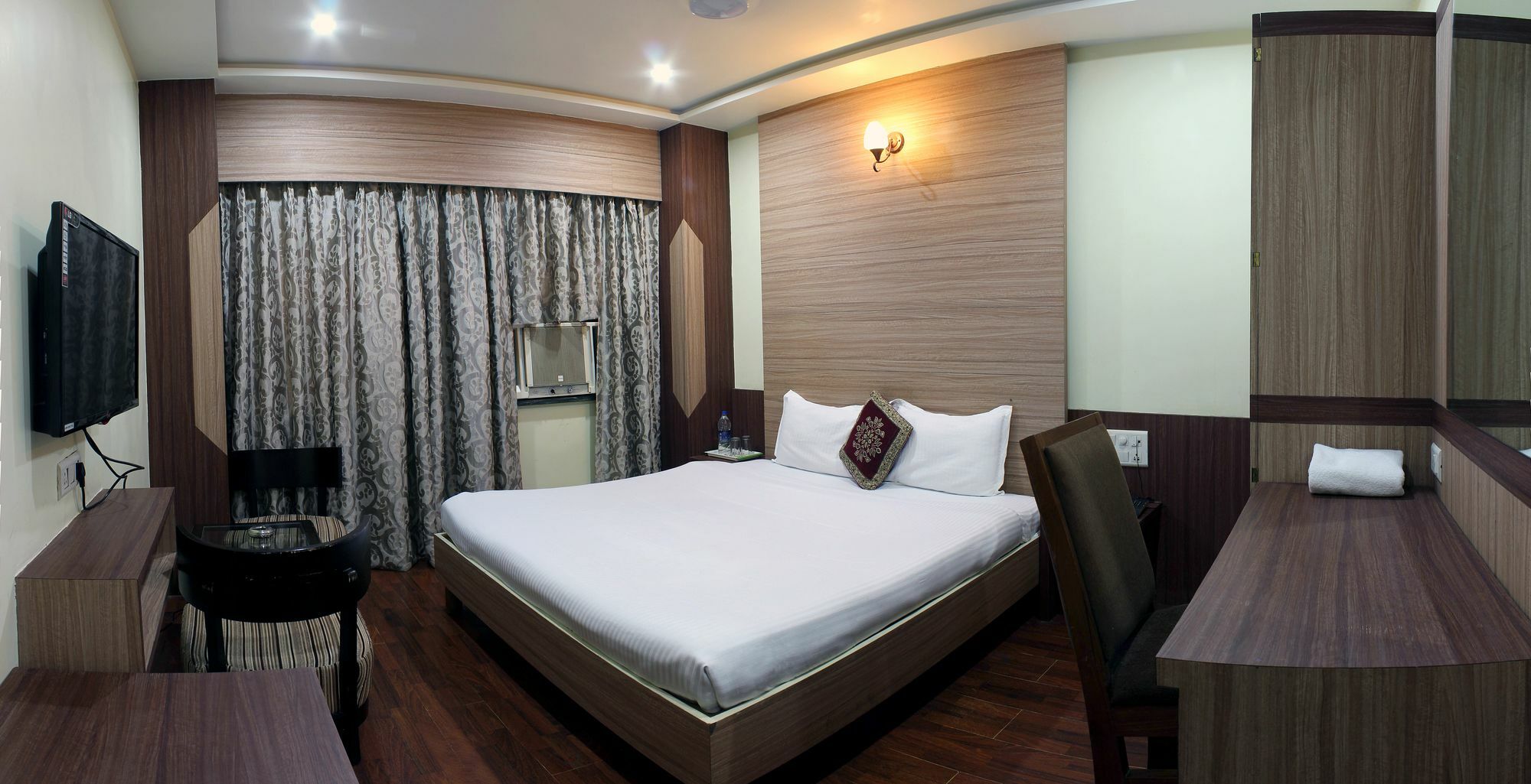 Hotel Puneet International Rāipur Exterior foto