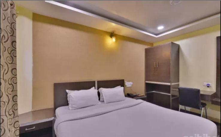 Hotel Puneet International Rāipur Exterior foto