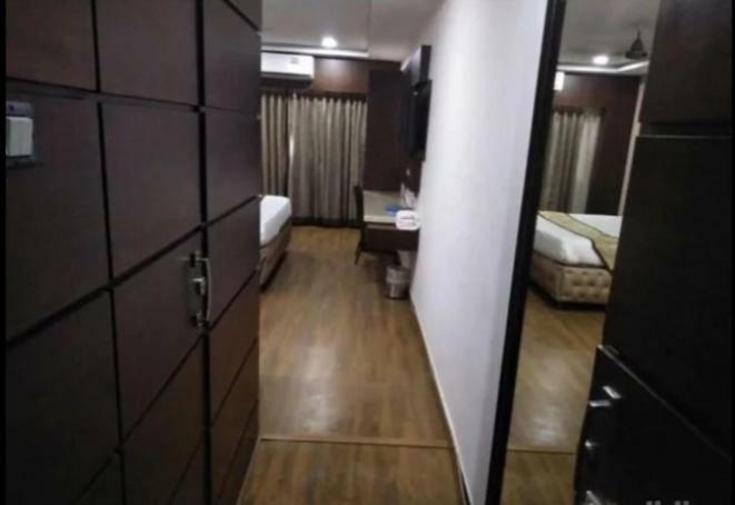 Hotel Puneet International Rāipur Exterior foto