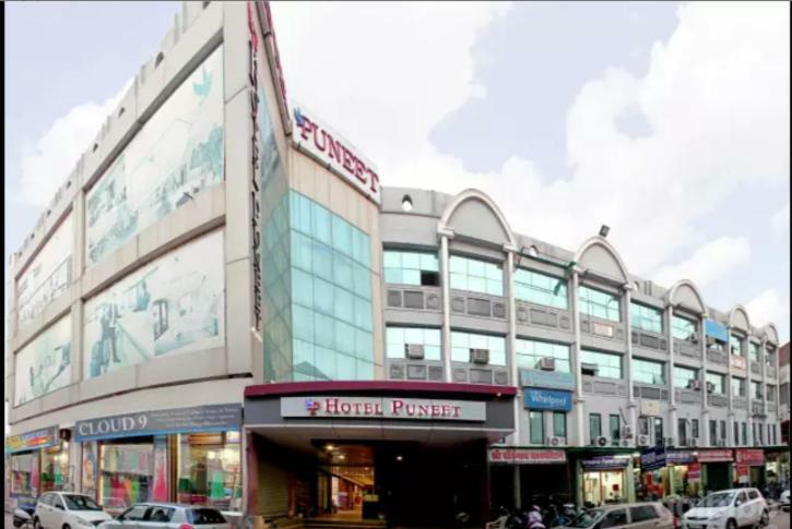 Hotel Puneet International Rāipur Exterior foto