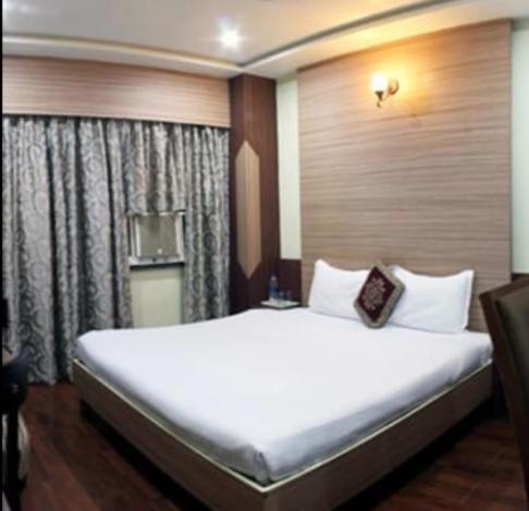 Hotel Puneet International Rāipur Exterior foto